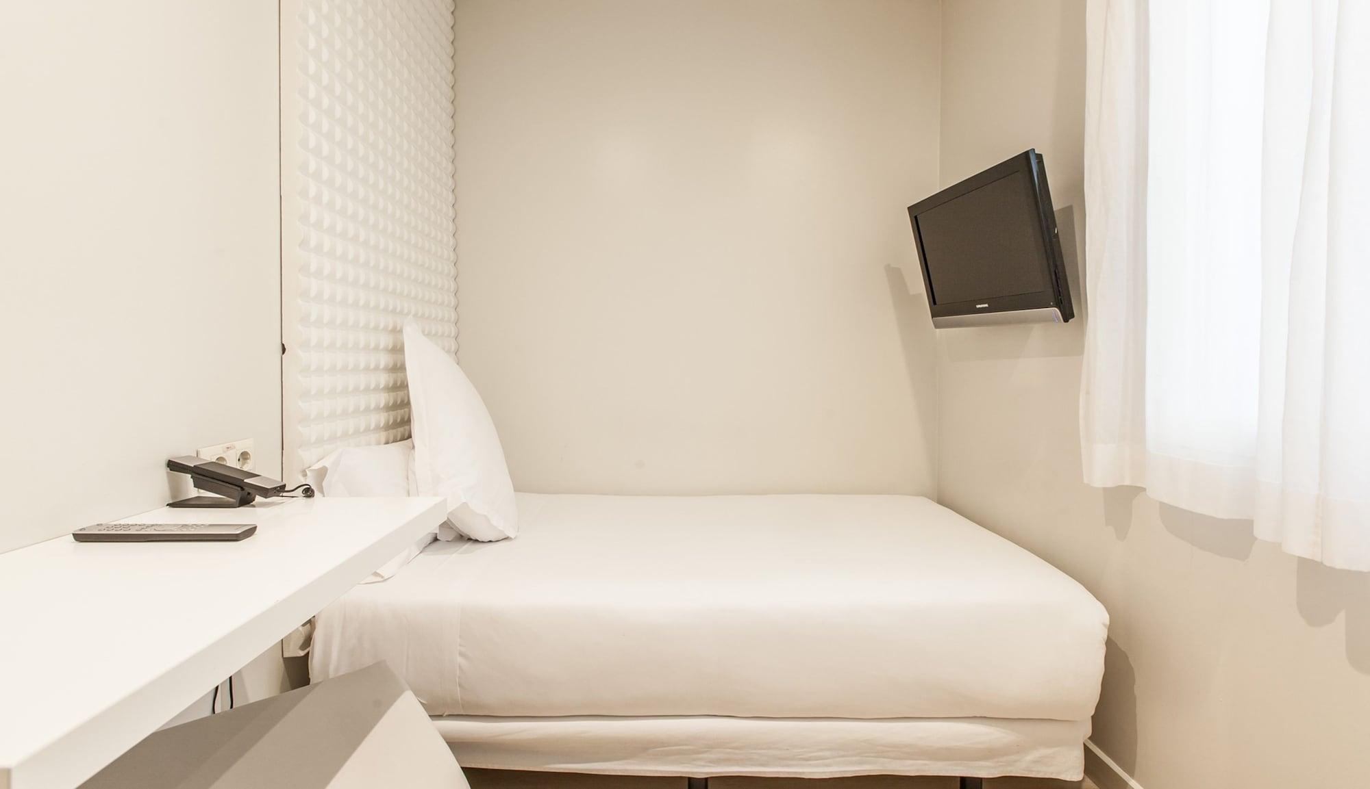 Urbansea Atocha 113 Hotel Madrid Eksteriør billede