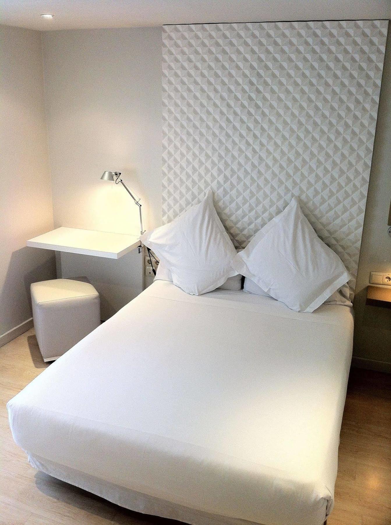 Urbansea Atocha 113 Hotel Madrid Eksteriør billede