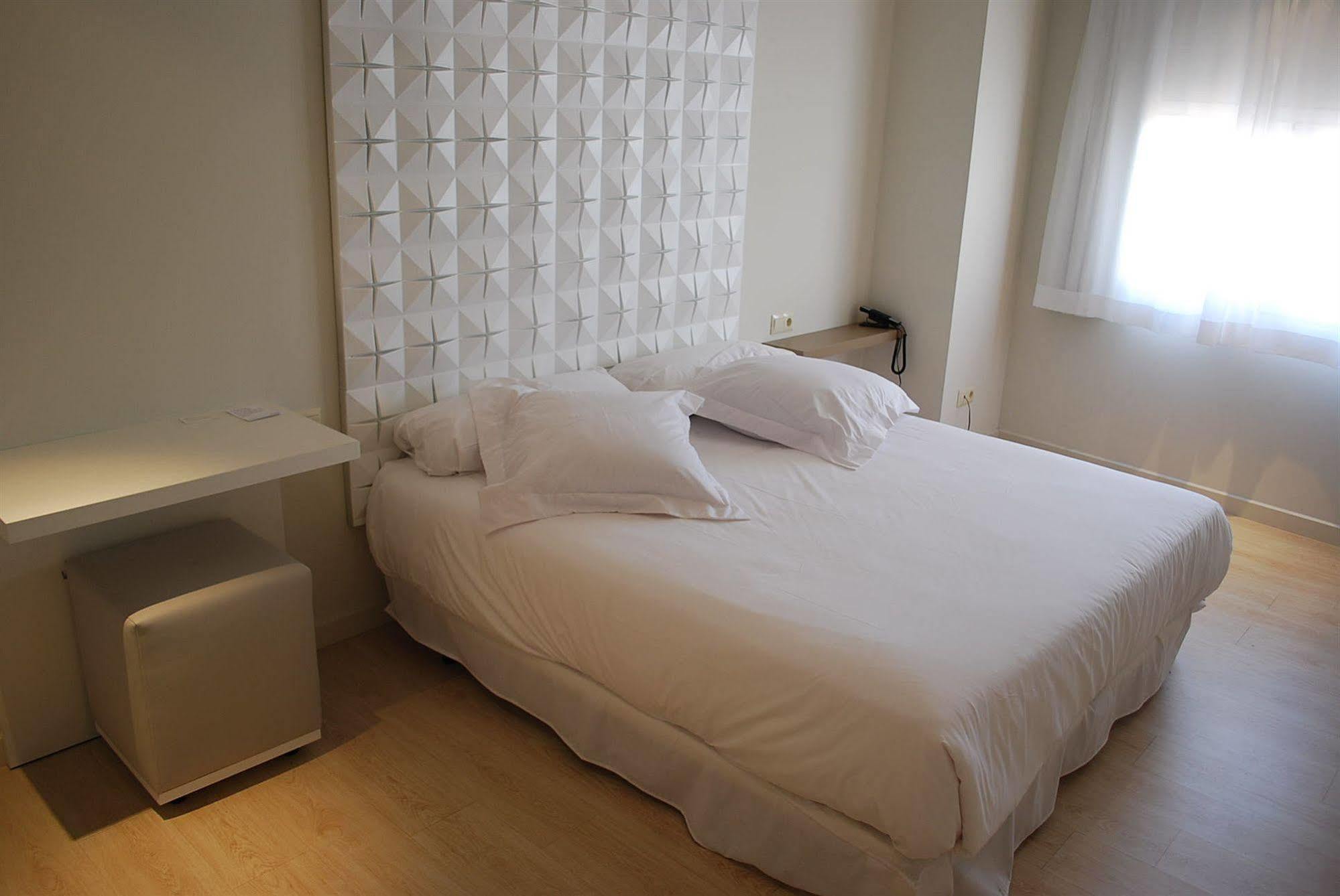 Urbansea Atocha 113 Hotel Madrid Eksteriør billede