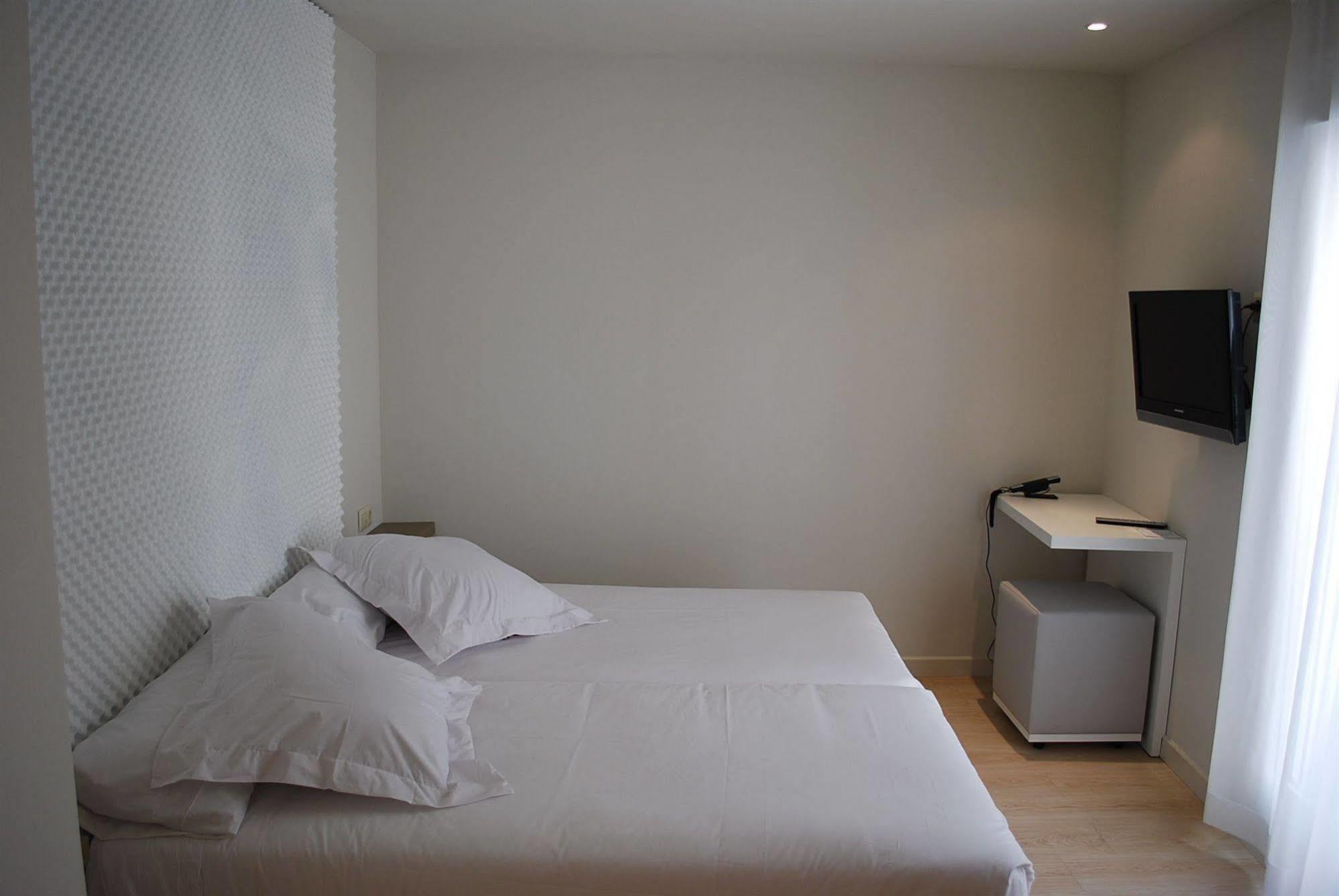 Urbansea Atocha 113 Hotel Madrid Eksteriør billede